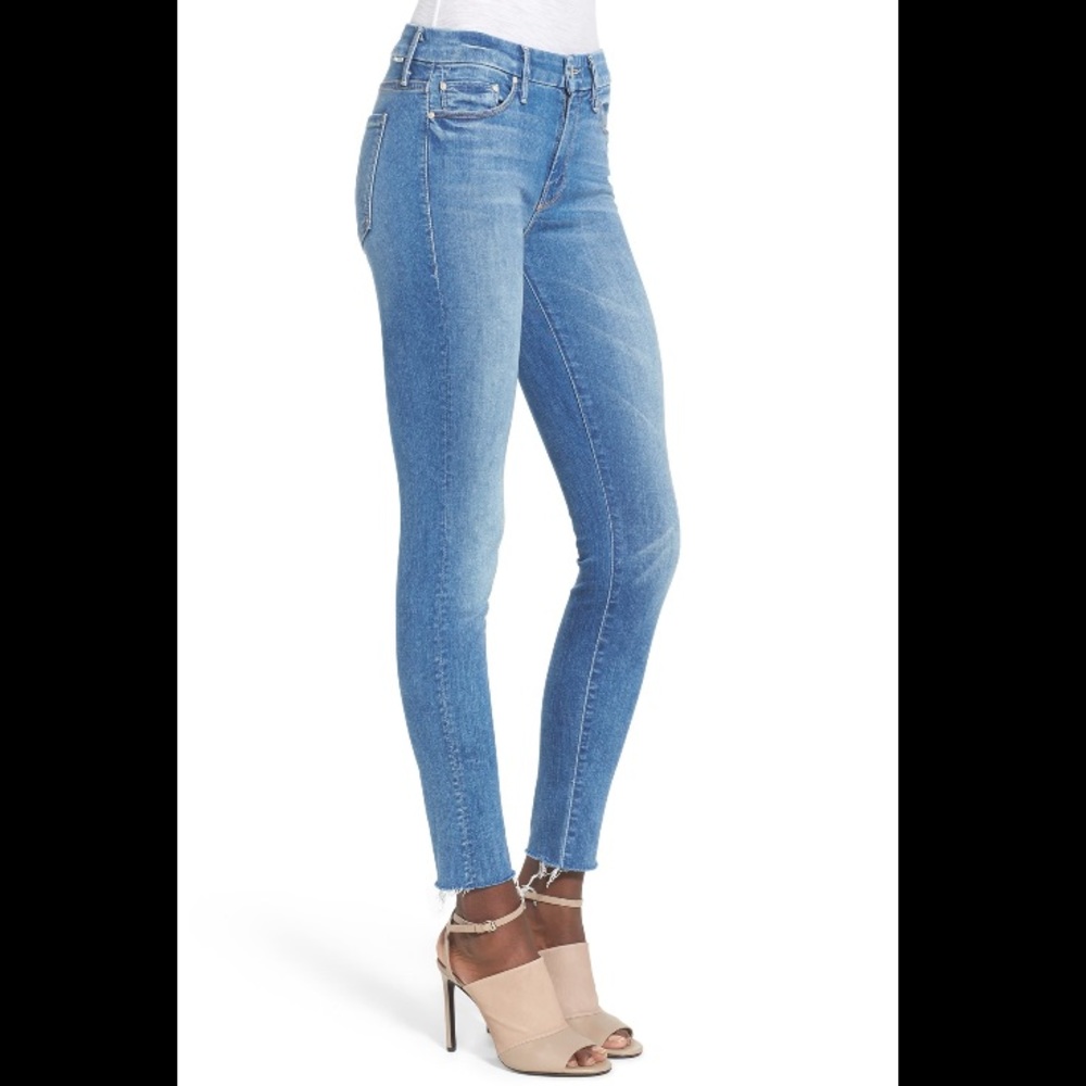 NWT MOTHER Jeans “The Looker” Fray Sz 29